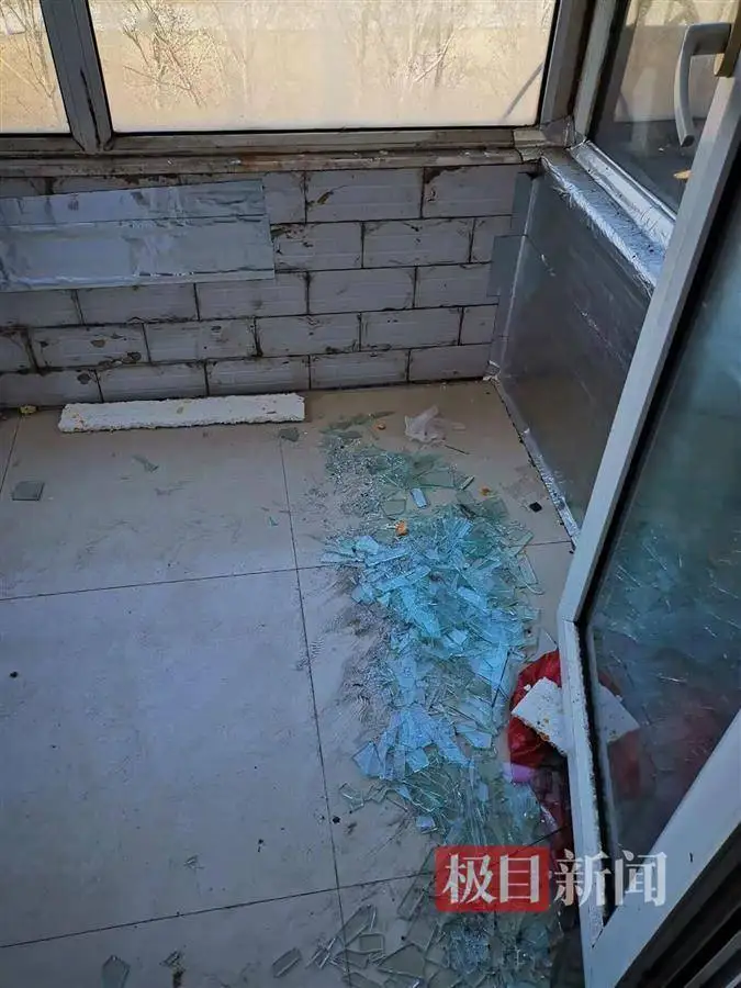 哈尔滨小区燃气爆炸致1死7伤，初查系人为因素导致，刑侦部门介入调查