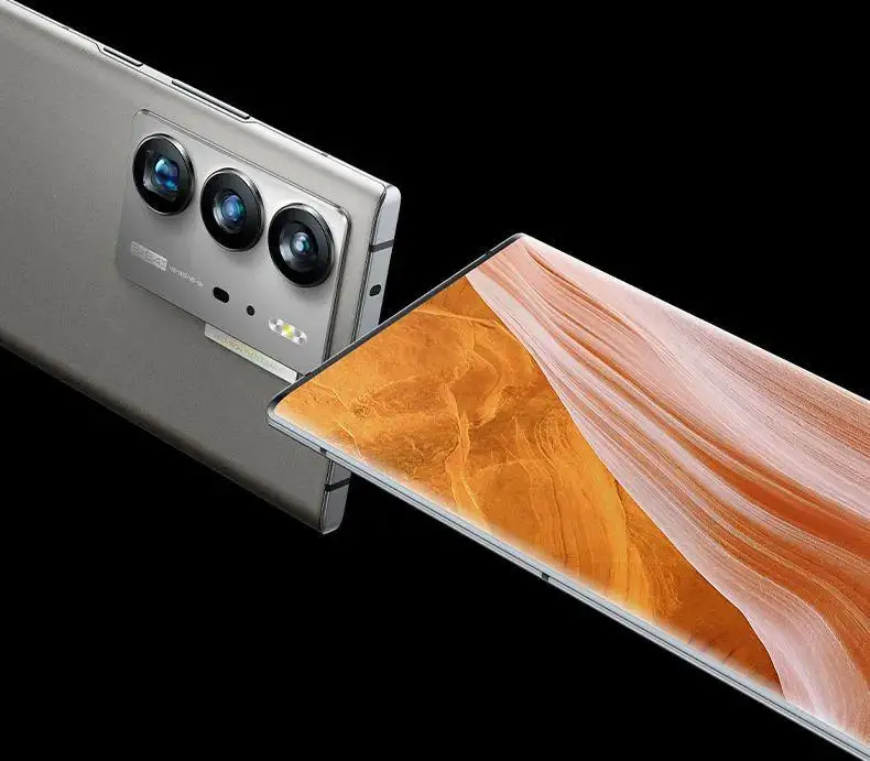 标准版 iPhone 终于上高刷,不挤牙膏了! 标准版 iPhone 终于上高刷,不挤牙膏了!