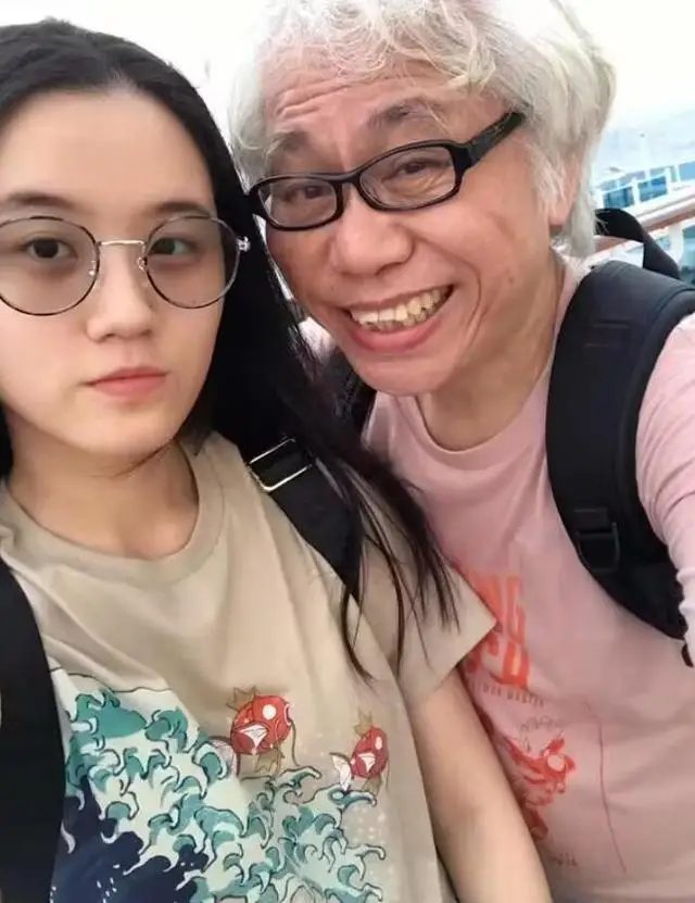 李坤城小40岁遗孀回应独享遗产传闻:我们从不谈钱,我也不需要钱 李坤城小40岁遗孀回应独享遗产传闻:我们从不谈钱,我也不需要钱