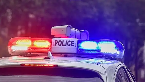 上海邮政男员工殴打女员工,警方:涉事男子已被行拘 上海邮政男员工殴打女员工,警方:涉事男子已被行拘