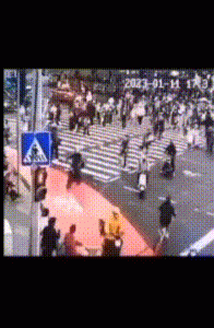 为发泄个人情绪，广东男子驾驶宝马撞死5人终于被判死刑！