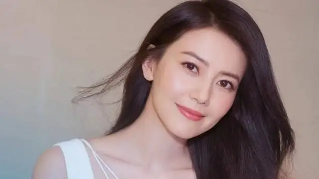 胡歌高圆圆新电影官宣,走走停停,久别重逢,从头再来,重启热爱 胡歌高圆圆新电影官宣,走走停停,久别重逢,从头再来,重启热爱