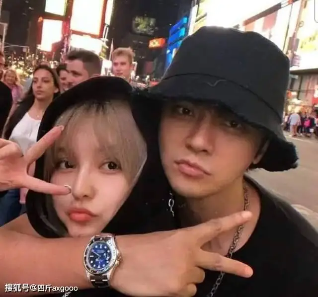 曝罗志祥周扬青疑复合，男方刮腋毛上热搜，意外暴露女方同款手镯