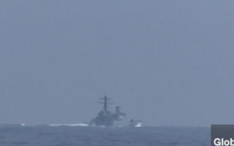 加媒称目睹中国军舰横切逼美舰改道，双方最近时仅有166米