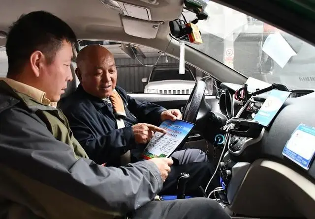 多地对网约车按下“暂停键”，发布相关风险预警，网约车何去何从