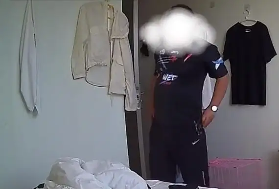 男房东多次私闯女租客房间,在床上翻找东西,当事人已报警 男房东多次私闯女租客房间,在床上翻找东西,当事人已报警