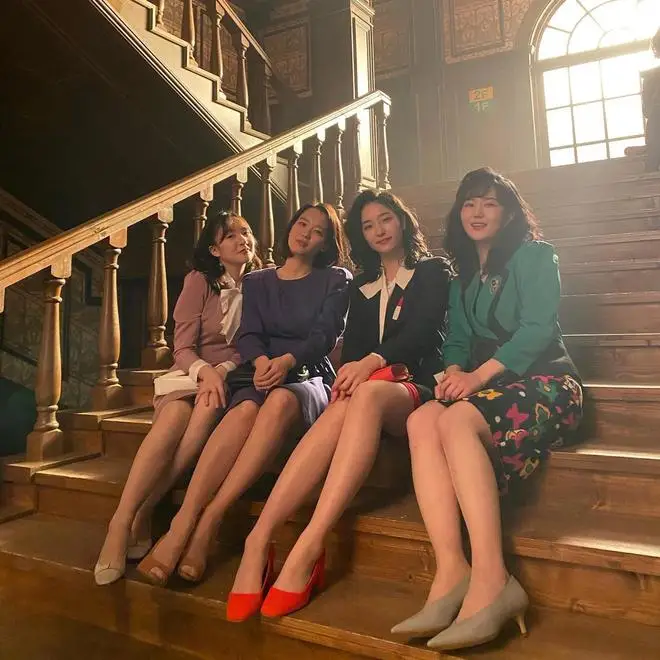 29岁韩国女演员从楼梯摔落去世