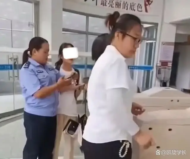 要反转了?疑杭州师大偷拍事件女生家属发声:男生曾多次骚扰女生 要反转了?疑杭州师大偷拍事件女生家属发声:男生曾多次骚扰女生
