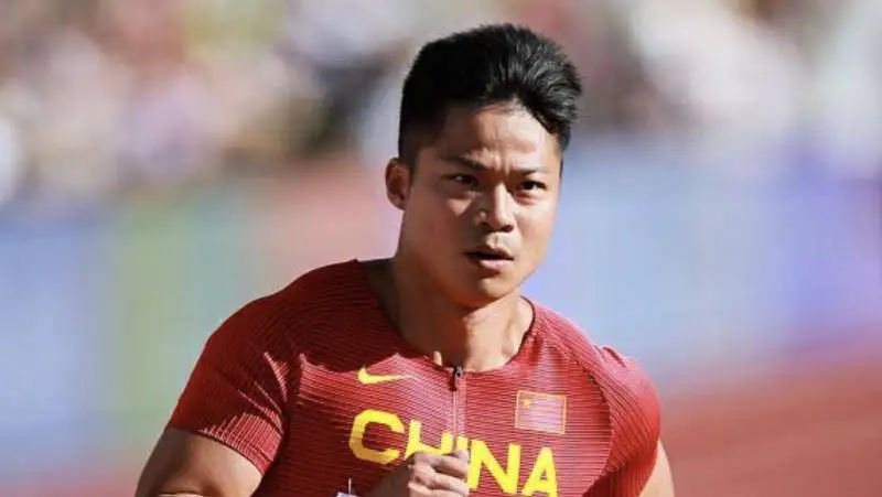 苏炳添不明原因导致身体不适被迫结束赛季，曾寻求钟南山院士团队帮助