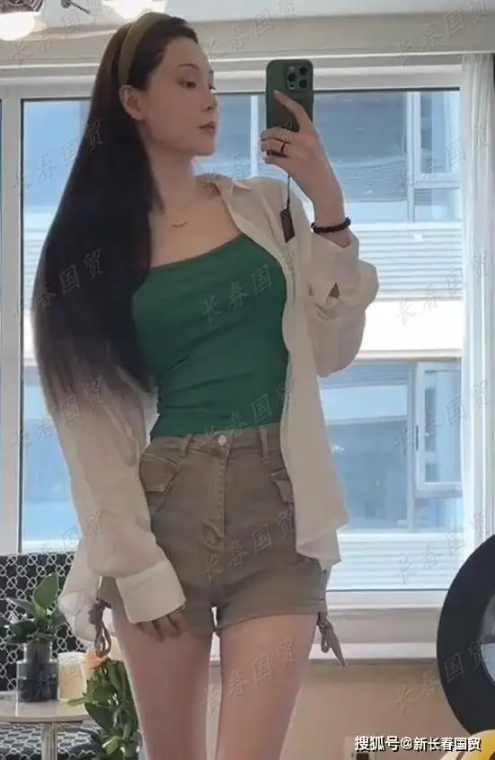 与汪小菲分手后，张颖颖晒近况大秀好身材