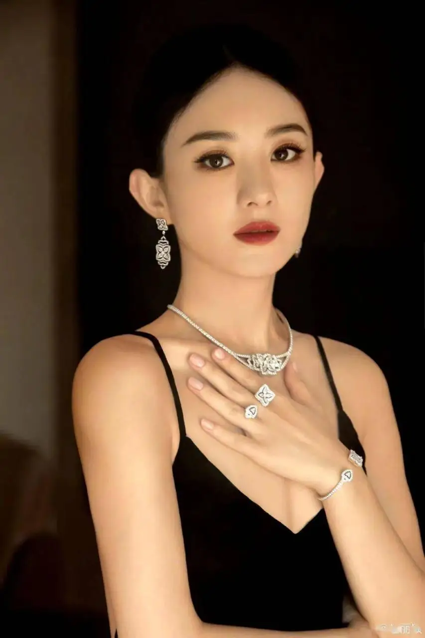 陈飞宇也吸d？S姐妹是被冤枉的？炎亚纶再被曝新料？杨颖恋上蒋奇明？白玉兰有黑幕？