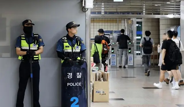 韩国首尔接连出现11篇杀人预告 韩国首尔接连出现11篇杀人预告