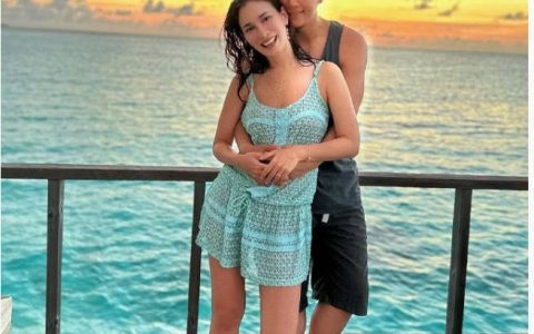 卢靖姗韩庚现身马尔代夫度假 二人海边拥抱幸福甜蜜