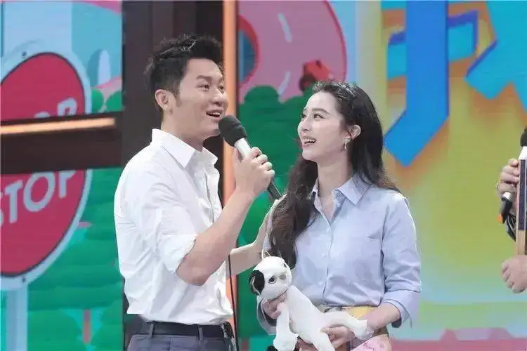 李晨范BB没分手？张子枫真分手？易烊千玺英雄联盟？猎罪图鉴2檀健次？魏大勋秦岚谁强势？影视寒冬过去了？