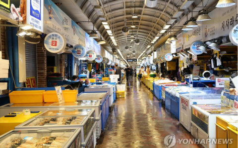 韩媒：韩国多个海鲜市场几乎空无一人，渔民担忧未来生计