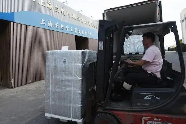 海鲜生意还有活路吗？本土海鲜能不能吃？商家撇清：过分担心是庸人自扰！有人成箱买，可囤2年