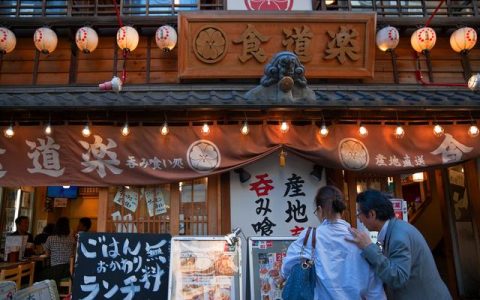 日本一饭店招牌歧视中国人？博主报警