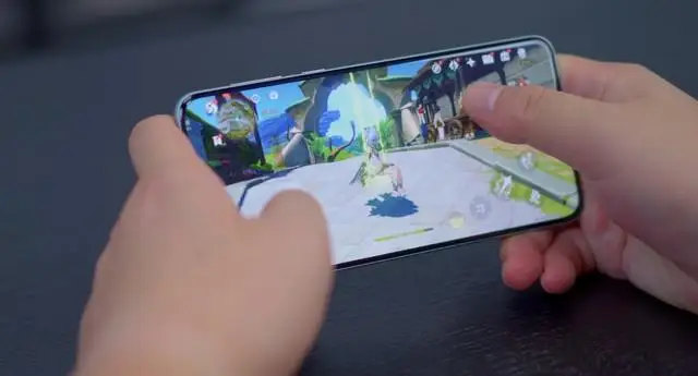 我拿华为 Mate 60 Pro 测了个网速 iPhone 真没得玩