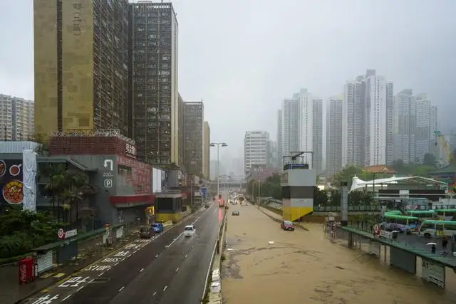 香港极端情况已致110人受伤,官方发布通知,至少维持至今晚12时 香港极端情况已致110人受伤,官方发布通知,至少维持至今晚12时