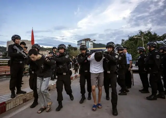 捷报频传!1207名缅北涉我国电诈犯罪嫌疑人移交我方 捷报频传!1207名缅北涉我国电诈犯罪嫌疑人移交我方