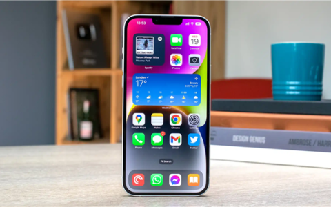 9月11日消息，业内人士Mark Gurman透露，苹果今年最高端的机型命名为iPhone 15 Pro Max，而不是iPhone 15 Ultra，该系列的其它机型包括iPhone 15、iPhone 15 Plus和iPhone 15 Pro。