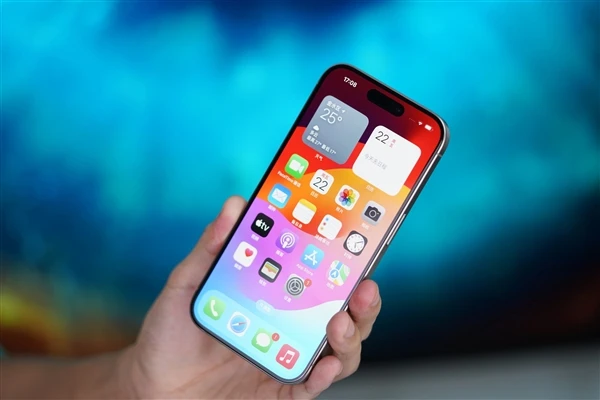 iPhone用户反馈夜间自动关机现象引热议