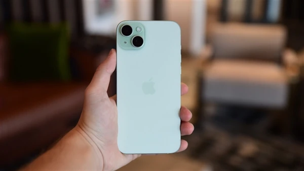 iPhone 15 Plus上市即破发：市场需求不理想，价格暴降