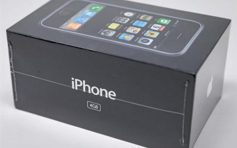 传奇重现：首届iPhone 4GB版拍卖出天价