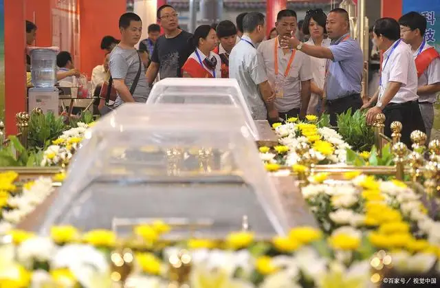 南通市规范殡葬用品市场引发讨论：传统习俗与现代文明的碰撞