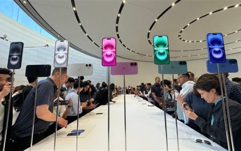 iPhone 16系列五彩斑斓来袭，哪款颜色最得你心？