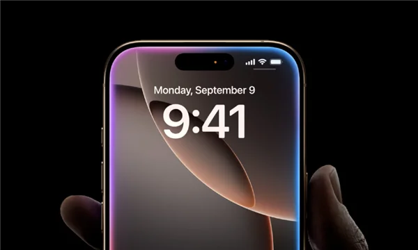 iPhone 16 Pro Max续航大跃进，登顶苹果续航之王！