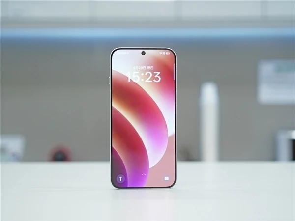 OPPO Find X8系列预热：全新“熄灯护眼”屏幕技术获德国莱茵TÜV认证