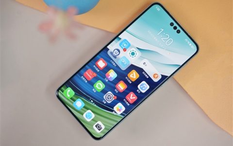 华为纯血鸿蒙公测引发热议：流畅度超越iOS，积极收集Bug完善系统