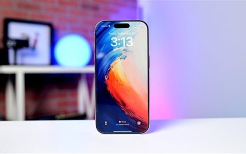 苹果2025年4月将在欧盟推出Apple Intelligence功能，此前曾因《数字市场法案》推迟