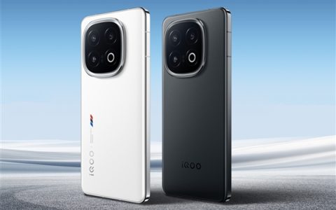 iQOO 13 实测：解锁“无限稳帧”，重塑游戏旗舰新标杆