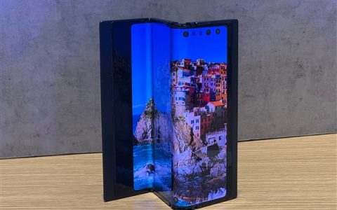 TCL华星DTC2024大会亮相三折叠屏样机，华为Mate XT非凡大师引领折叠屏市场新潮流