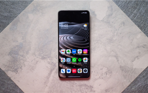 Redmi K80屏幕技术深度解析：2K屏手机新标杆，K80系列亮点纷呈