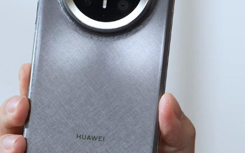 华为Mate 70 Pro+惊艳亮相，Mate 70系列多彩配色引发热议