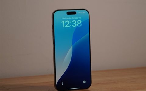 SellCell调查报告：iPhone与三星用户对手机AI功能价值认可度分析