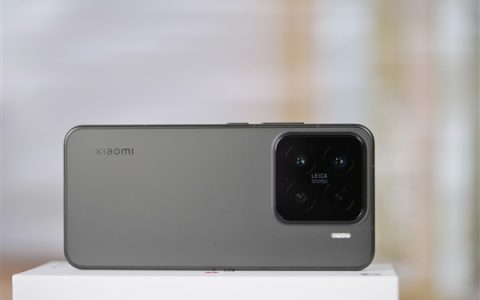 小米剑指高端市场，小米15系列销量破百万，抢滩苹果用户